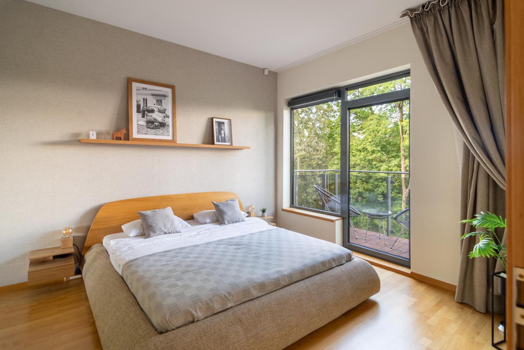 2 Bedroom Apt, 2 Garage Spots & Balconies, Self Check-In, By Cohost ดรูซกินินไก ภายนอก รูปภาพ