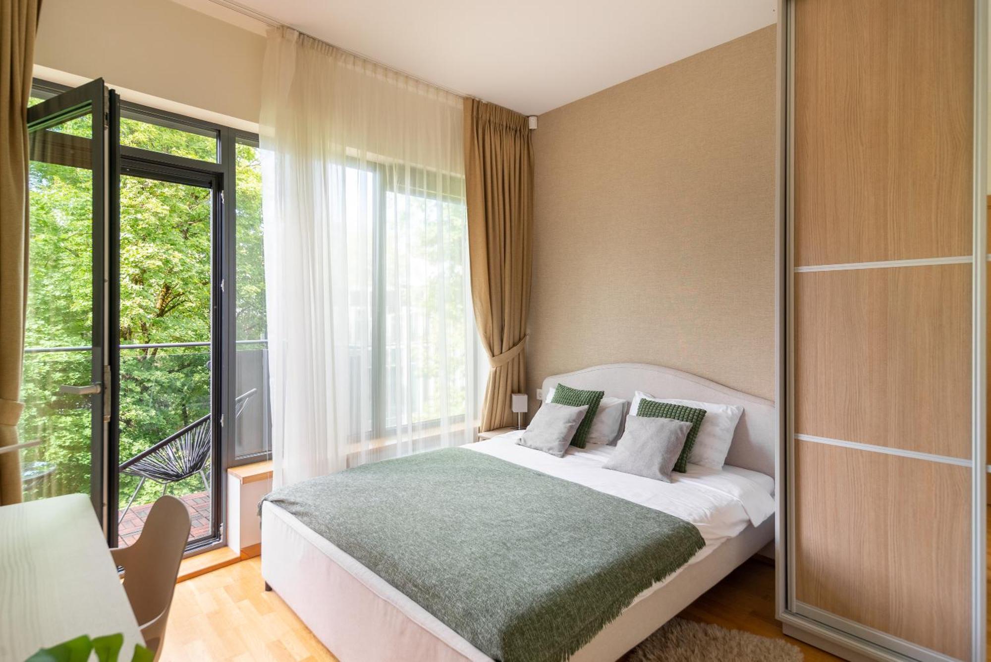 2 Bedroom Apt, 2 Garage Spots & Balconies, Self Check-In, By Cohost ดรูซกินินไก ภายนอก รูปภาพ
