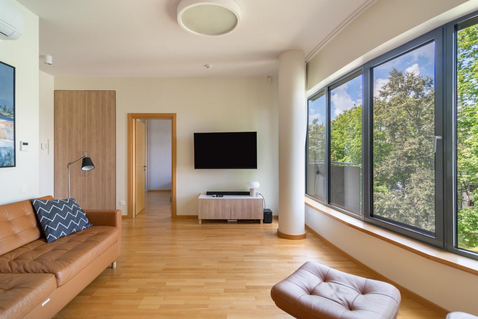 2 Bedroom Apt, 2 Garage Spots & Balconies, Self Check-In, By Cohost ดรูซกินินไก ภายนอก รูปภาพ