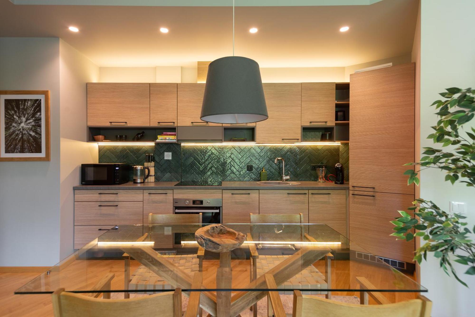 2 Bedroom Apt, 2 Garage Spots & Balconies, Self Check-In, By Cohost ดรูซกินินไก ภายนอก รูปภาพ