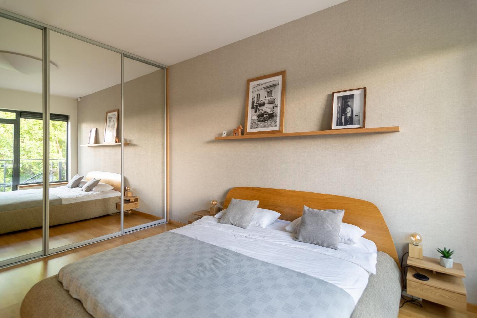 2 Bedroom Apt, 2 Garage Spots & Balconies, Self Check-In, By Cohost ดรูซกินินไก ภายนอก รูปภาพ